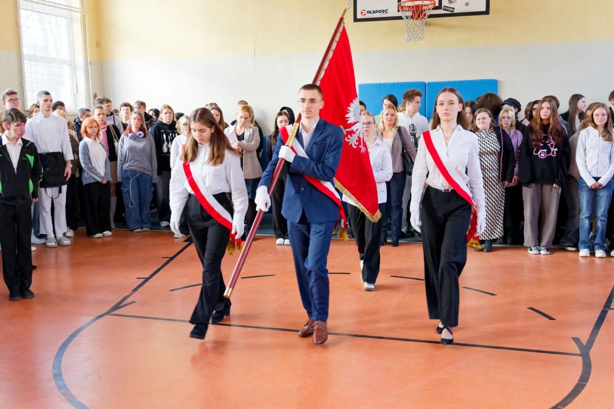 2025-11-17-apel-dzien-patrona-szkoly-1