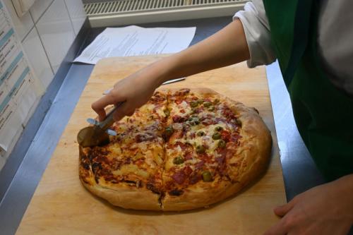 11-kucharze-1TA-pizza