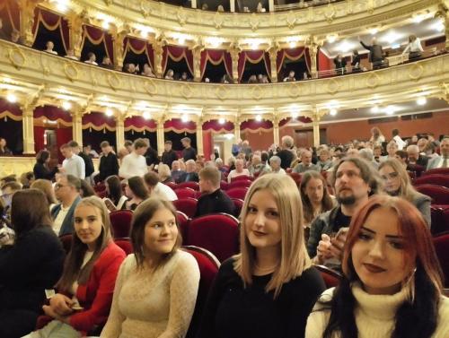 2025-02-28-wycieczka-teatr-slowackiego-4