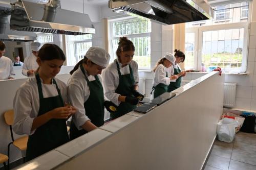 8-cukiernicy-1TB-babeczki-kruche-z-kremem-patissiere