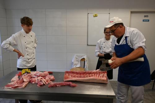 2025-10-17-3TB-warsztaty-rozbioru-poltuszy-wieprzowej-11