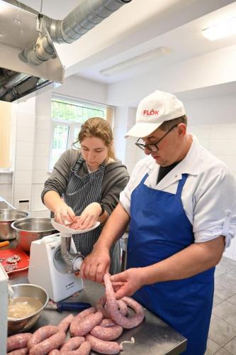 2025-10-17-3TB-warsztaty-rozbioru-poltuszy-wieprzowej-18