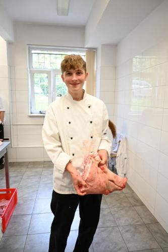 2025-10-17-3TB-warsztaty-rozbioru-poltuszy-wieprzowej-19