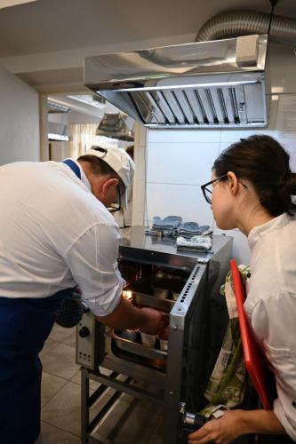 2025-10-17-3TB-warsztaty-rozbioru-poltuszy-wieprzowej-26