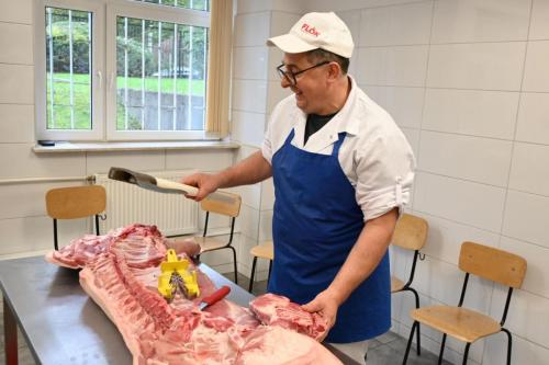 2025-10-17-3TB-warsztaty-rozbioru-poltuszy-wieprzowej-3