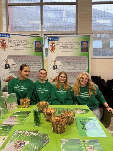 XXIV-styczniowe-targi-szkol-zawodowych-w-meliorku-1